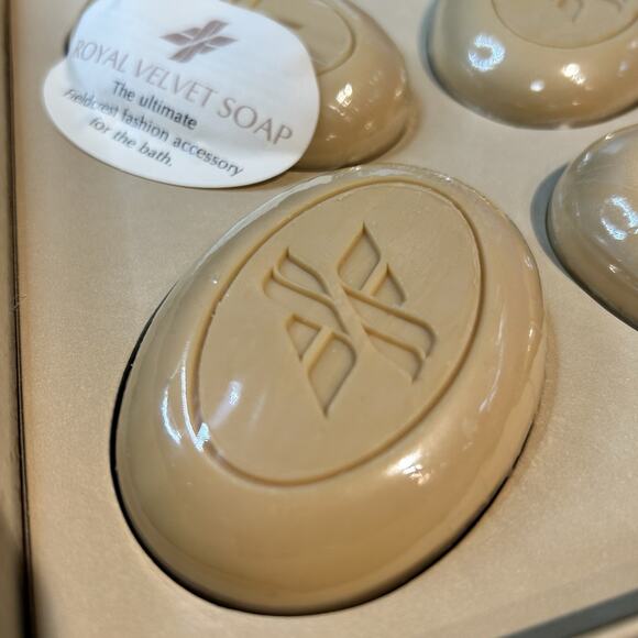 Vintage 4 Pc Royal Velvet Scented Hard Milled Bar Soaps SUEDE 3 oz Each - Picture 6 of 11